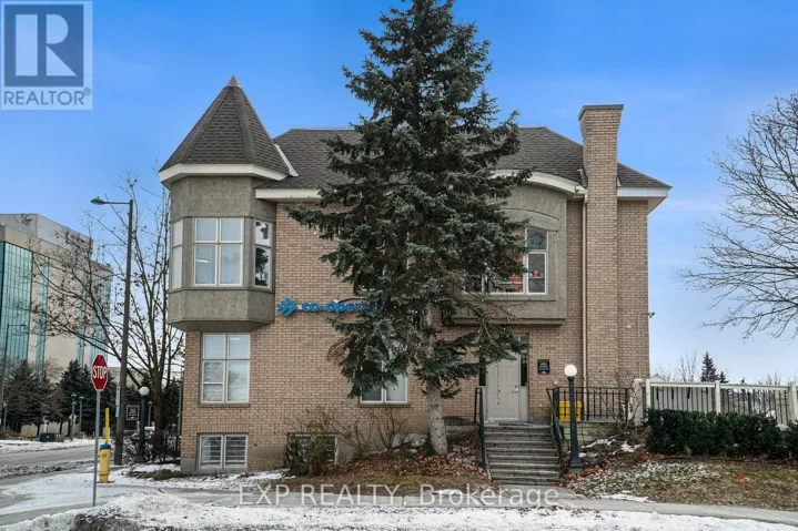 80 CENTREPOINTE DRIVE, Ottawa, Ontario K2G6B1