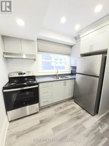 137 GLENMORE ROAD, Toronto (Woodbine Corridor), Ontario M4L3M2