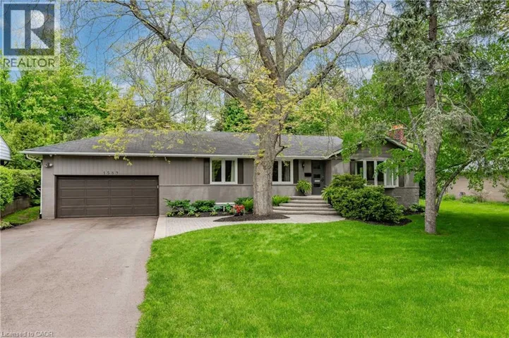1589 CREDITON Parkway, Mississauga, Ontario L5G3X2