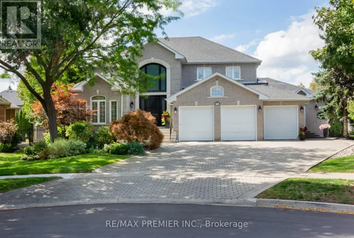 90 SHAMROCK CRESCENT, Vaughan (Islington Woods), Ontario L4H1A3