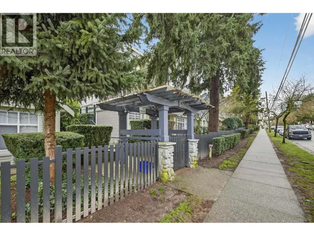 18 7128 STRIDE AVENUE, Burnaby, British Columbia V3N1T5