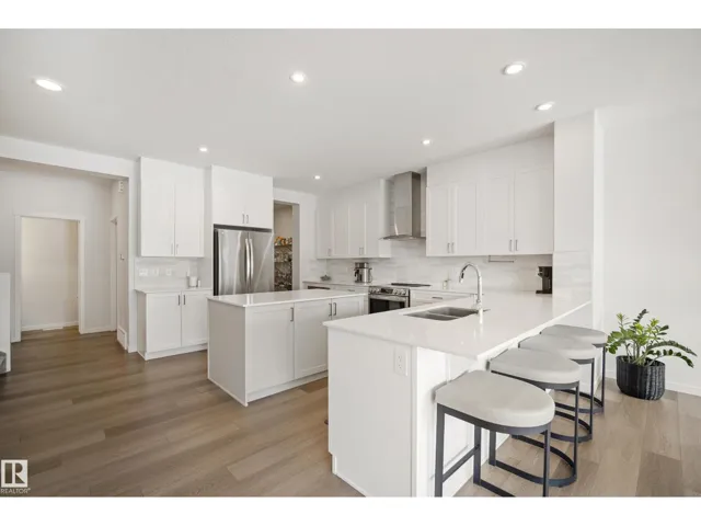 24 ROSEWOOD WY, St. Albert, Alberta T8N7Y8