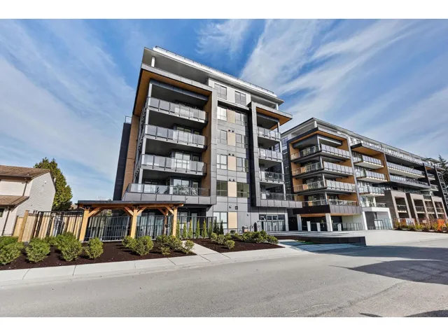 A404 7738 119A STREET, Delta, British Columbia V4C0E9