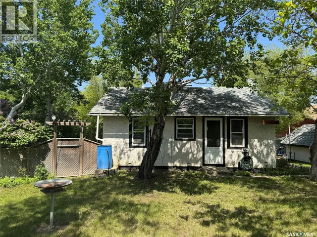 580 Nicoll AVENUE, Regina Beach, Saskatchewan S0G4C0