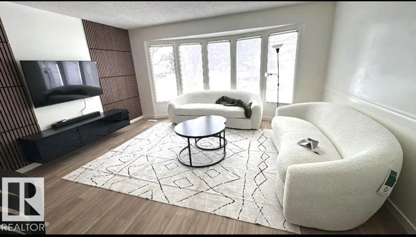 1311 56 ST NW, Edmonton, Alberta T6L2B2