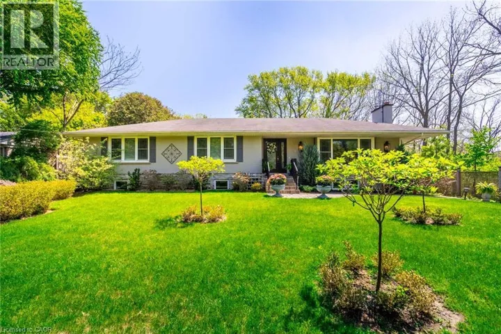 4306 LAKESHORE Road, Burlington, Ontario L7L1A8