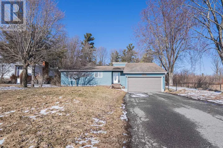 3976 CARP ROAD, Ottawa, Ontario K0A1L0