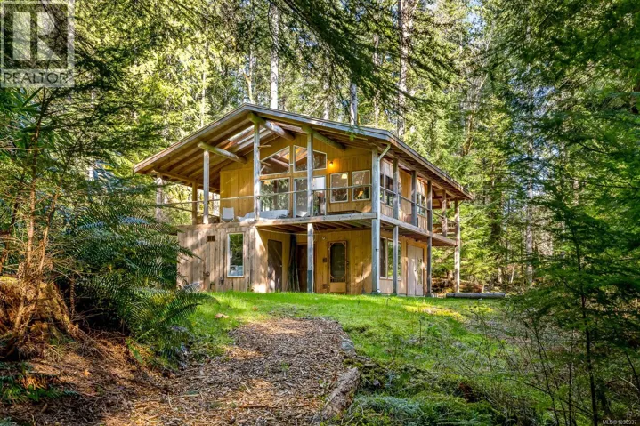 421 Whaletown Rd, Cortes Island, British Columbia V0P1Z0