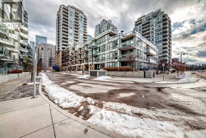 110, 51 Waterfront Mews SW, Calgary, Alberta T2P0X3