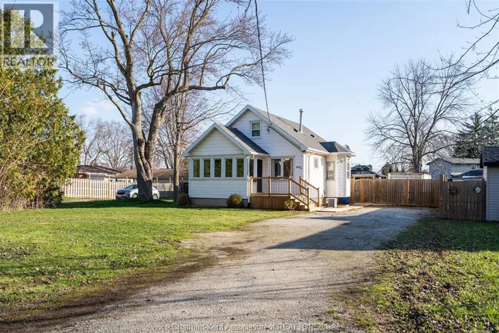 695 BLOOMFIELD ROAD, Chatham, Ontario N7M5J5