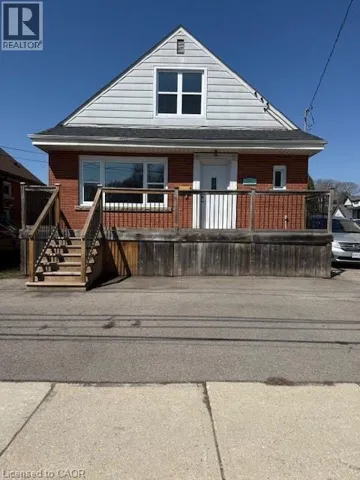 322 UPPER GAGE Avenue, Hamilton, Ontario L8V4M7