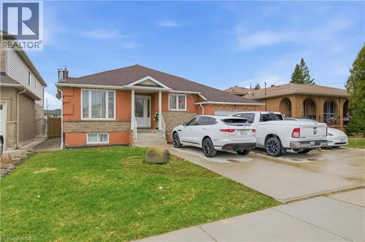 916 STONE CHURCH Road E, Hamilton, Ontario L8W1B1