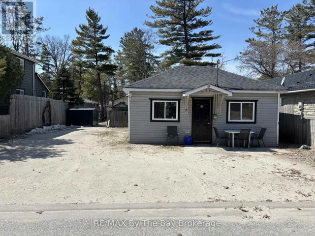 44 12TH STREET N, Wasaga Beach, Ontario L9Z2J9
