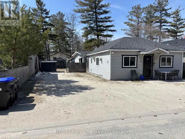 44 12TH STREET N, Wasaga Beach, Ontario L9Z2J9