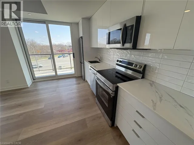 33 ERIE Avenue Unit# 307, Brantford, Ontario N3S2E7