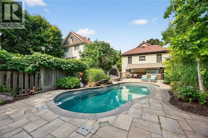 108 OWEN Street, Barrie, Ontario L4M3H7