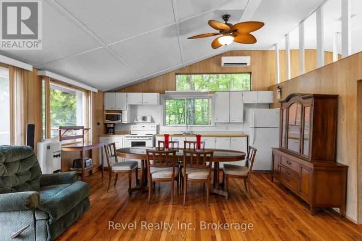 1096 COWAN PARK ROAD, Muskoka Lakes (Watt), Ontario P0B1M0