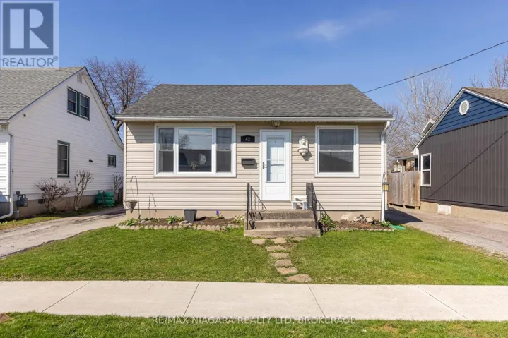 42 DOUGLAS STREET, Fort Erie (Central), Ontario L2A3W5