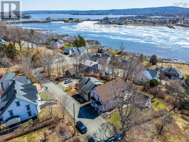 26 Garden Street, Granville Ferry, Nova Scotia B0S1A0