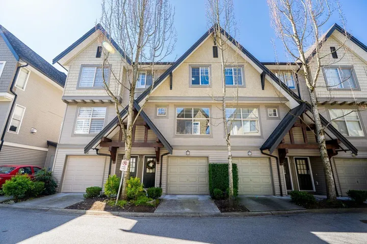 52 15152 62A AVENUE, Surrey, British Columbia V3S1V1