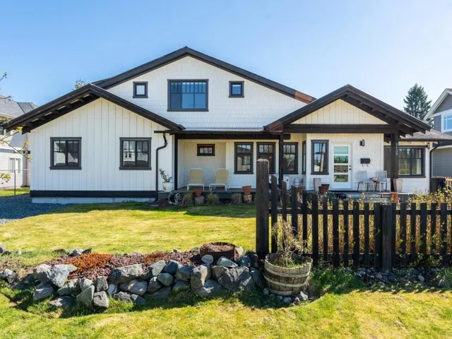 5132 214 STREET, Langley, British Columbia V3A5B7