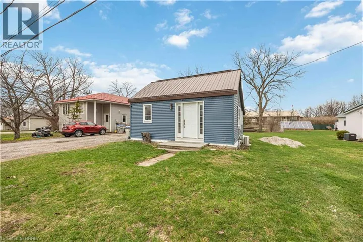 30 QUEEN Street W, Forest, Ontario N0N1J0