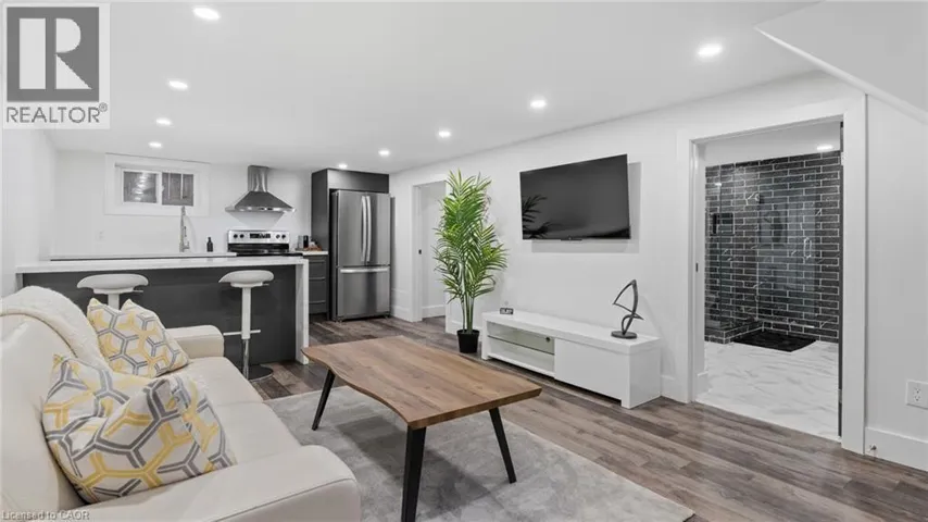 777 UPPER GAGE Avenue Unit# 2, Hamilton, Ontario L8V4K3