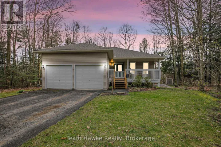 22 LAURIER BOULEVARD, Tiny, Ontario L9M0J2