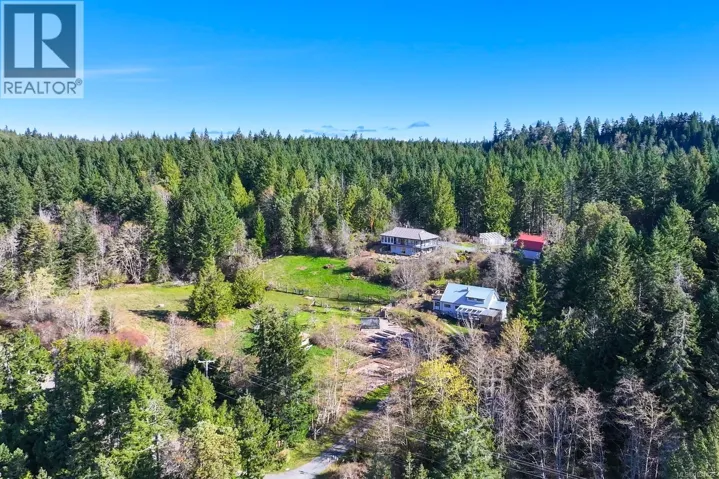 3800 Lacon Rd, Denman Island, British Columbia V0R1T0