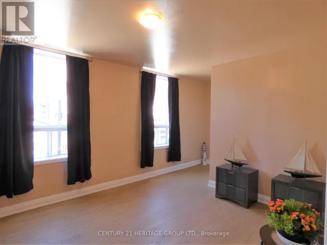 1 - 201 MAIN STREET S, Newmarket (Central Newmarket), Ontario L3Y5Y1