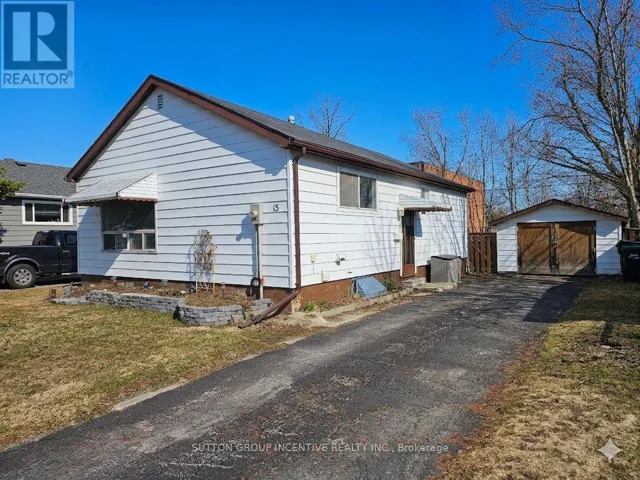 15 NEWTON STREET, Barrie (Wellington), Ontario L4M3N2