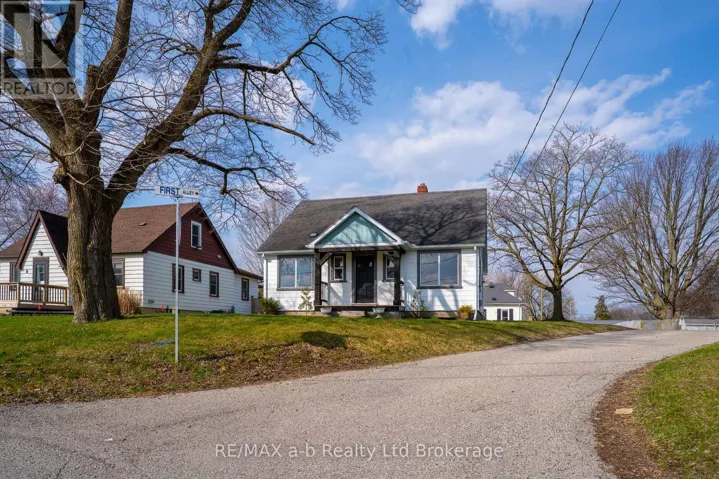 7 BALL STREET, Tillsonburg, Ontario N4G2W5