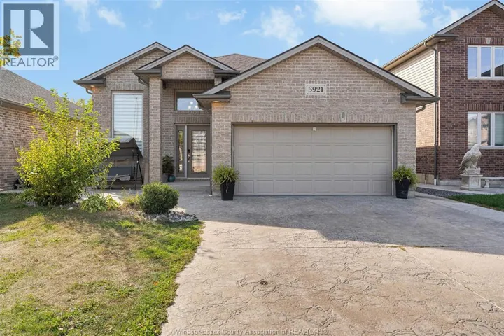 3921 Zanzibar CRESCENT, Windsor, Ontario N9G0A5