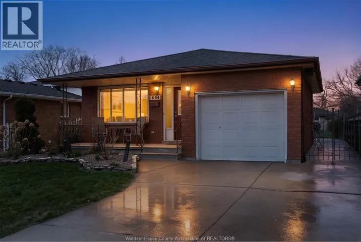 1694 LANGLOIS AVENUE, Windsor, Ontario N8X4M5