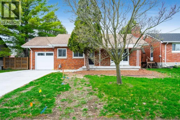 95 TWEEDSMUIR AVENUE East, Chatham, Ontario N7M3Z7