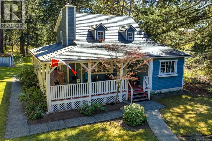 745 Lazo Rd, Comox, British Columbia V9M3V6