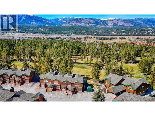 5155 FAIRWAY Drive Unit# 301, Fairmont Hot Springs, British Columbia V0B1L0
