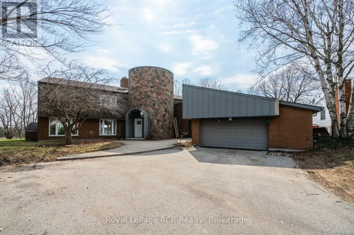 136 4TH AVENUE, Hanover, Ontario N4N2B3