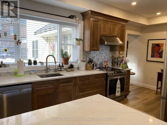 194 NORFOLK STREET, Guelph (Downtown), Ontario N1H4K2