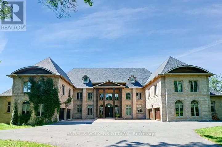2892 PRESQUILE ROAD, Alfred and Plantagenet, Ontario K0B1J0