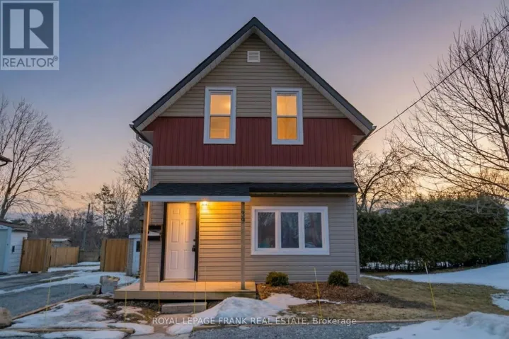 UPPER - 39 GLENELG STREET E, Kawartha Lakes (Lindsay), Ontario K9V1Y9