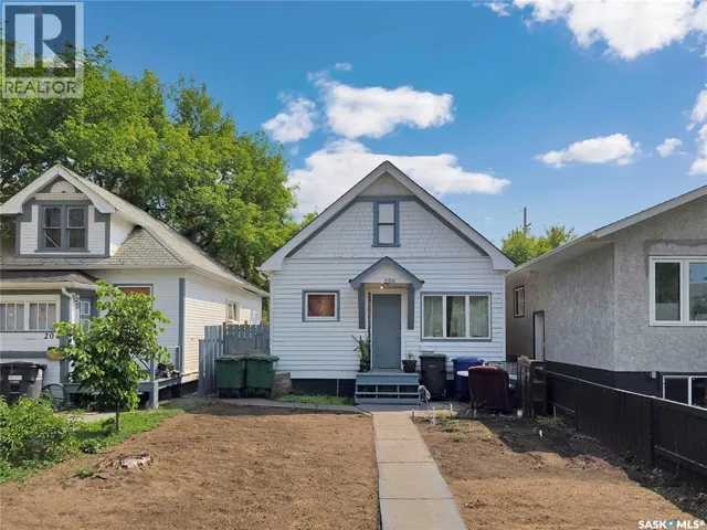 206 K AVENUE S, Saskatoon, Saskatchewan S7M2C8