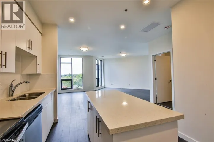 690 KING Street W Unit# 522, Kitchener, Ontario N2H5L8