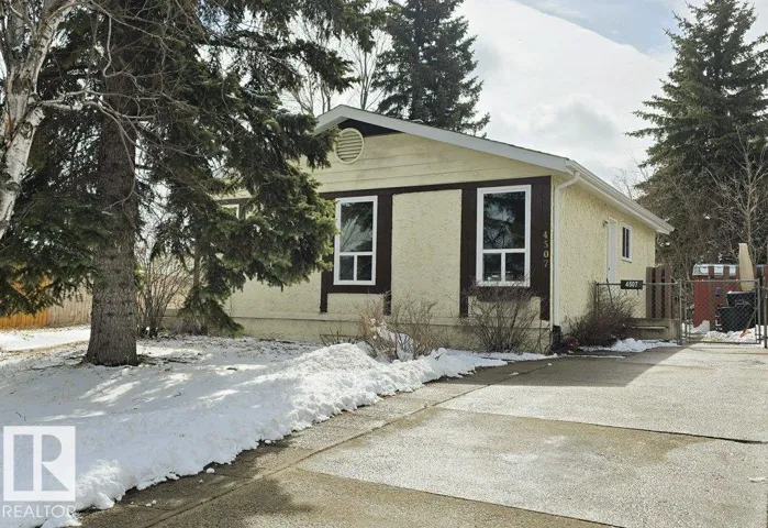 4507 35 AV NW, Edmonton, Alberta T6L3P8