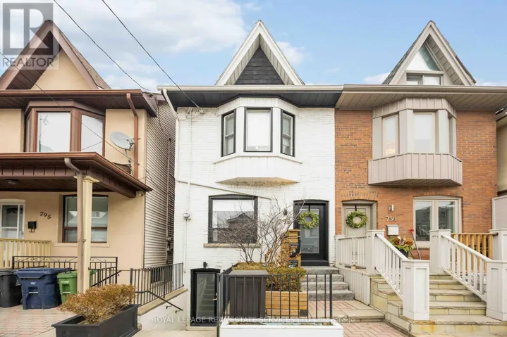 4 - 793 PAPE AVENUE, Toronto (Danforth), Ontario M4K3T2