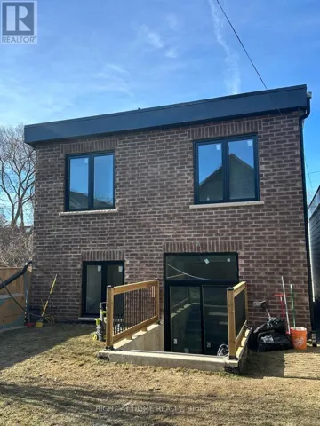 LANEWAY SUITE - 94 BARRINGTON AVENUE, Toronto (Crescent Town), Ontario M4C4Z1