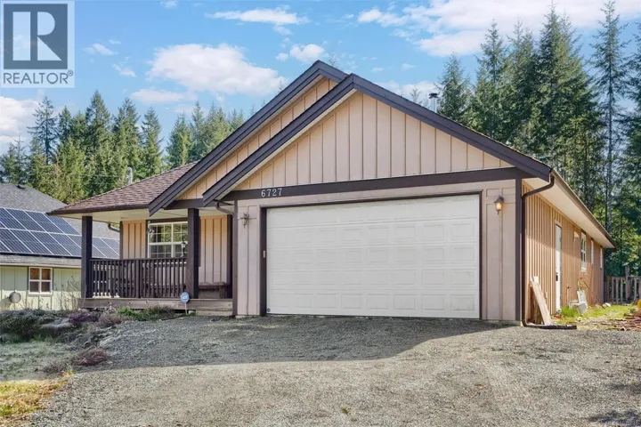 6727 Wall St, Honeymoon Bay, British Columbia V0R1Y0