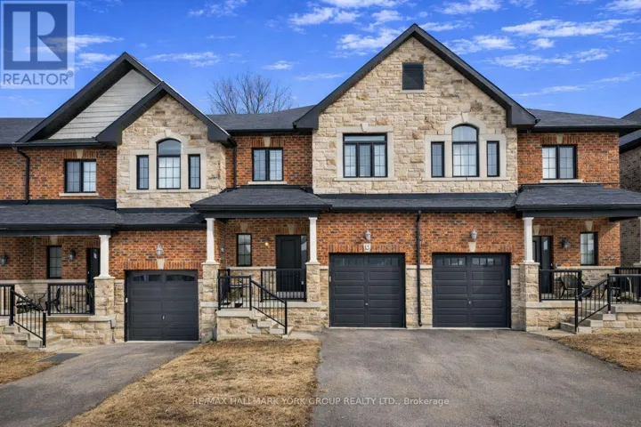 13 CHARMUSE LANE, East Gwillimbury (Holland Landing), Ontario L9N1K9