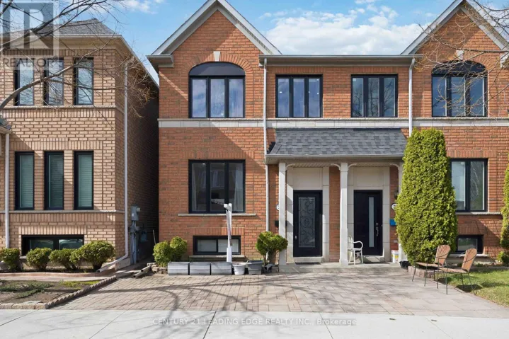 38 VIELLA STREET, Toronto (Junction Area), Ontario M6N5C8