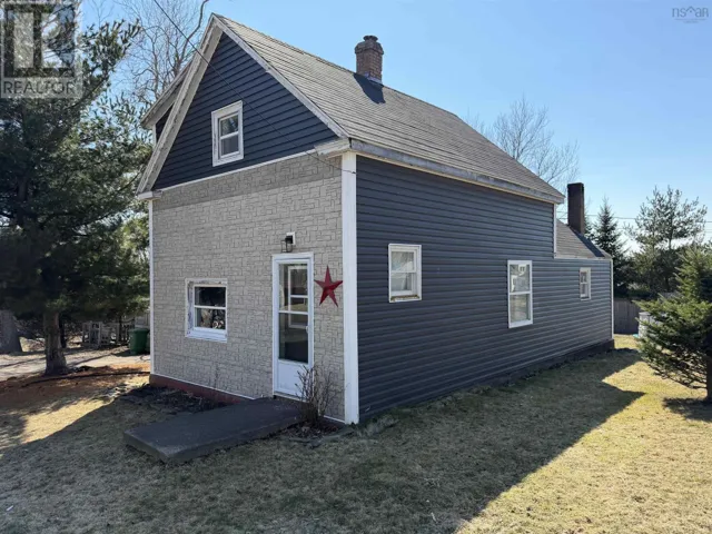 71 Elliott Street, Pictou, Nova Scotia B0K1H0